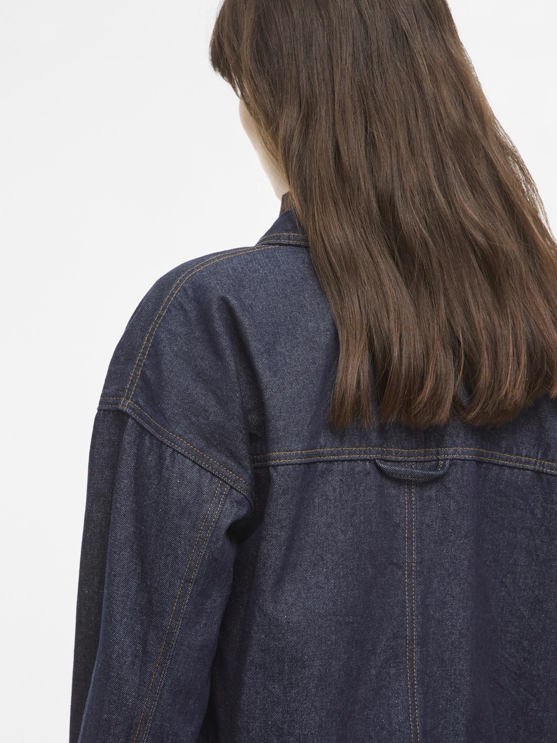 model_shot-detail
